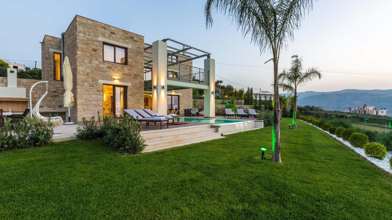 Villa Emilia I Luxury, Amazing Seaview, Next To The Town Kissamos Exterior photo