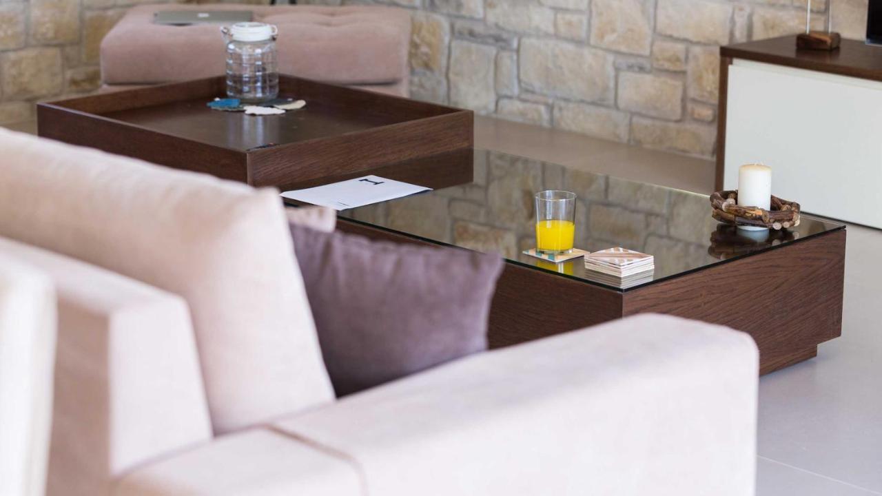 Villa Emilia I Luxury, Amazing Seaview, Next To The Town Kissamos Exterior photo