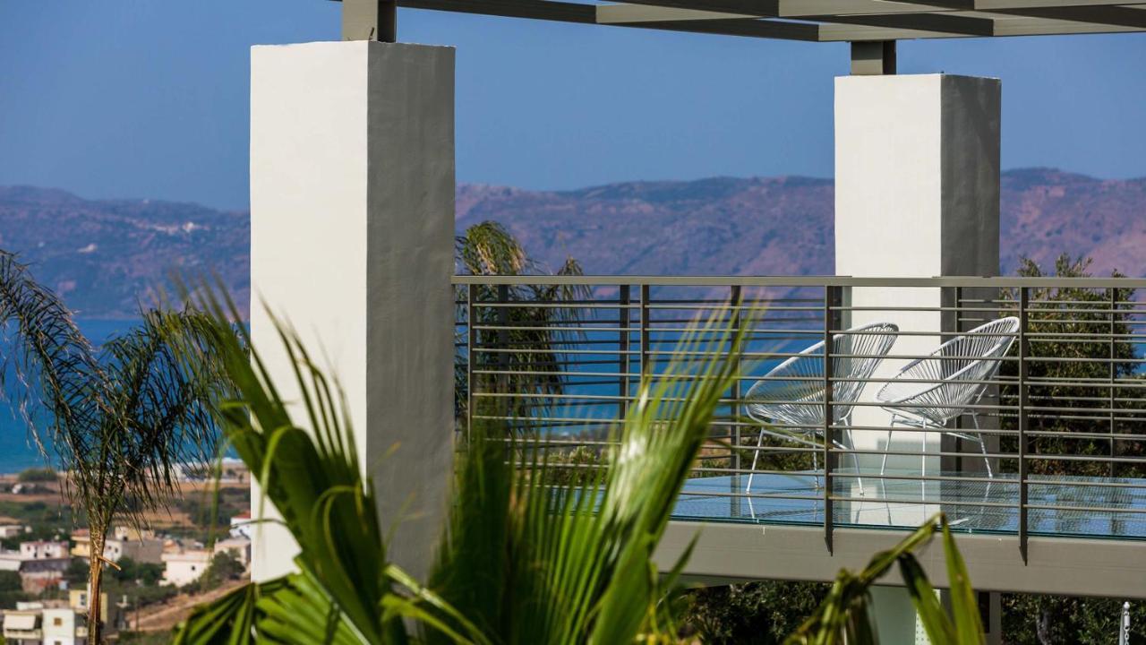 Villa Emilia I Luxury, Amazing Seaview, Next To The Town Kissamos Exterior photo